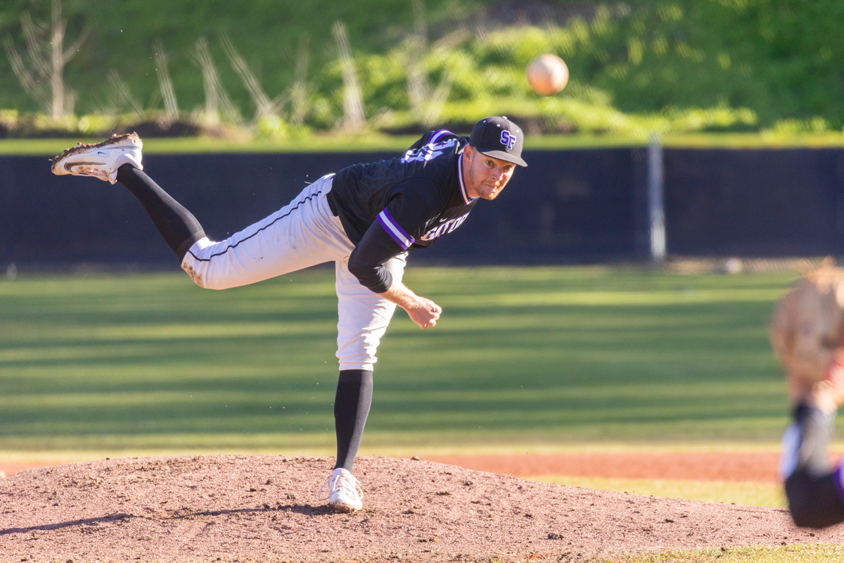 Gator Baseball pitcher throwing a baseball